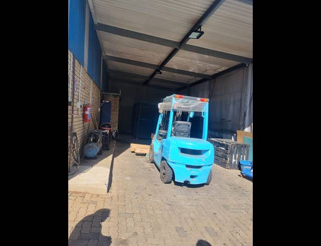 663M² WAREHOUSE FOR SALE IN KULEKA
